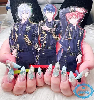 ネイル CROWN プライベートサロンのネイルデザイン