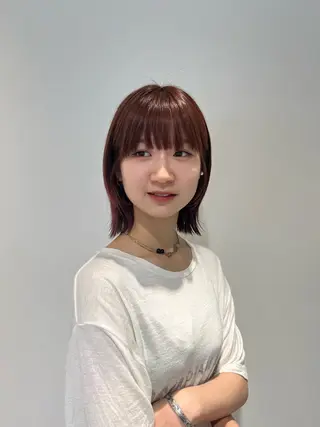 ミディアム カラー ナルセナツキ 👾ハイトーンのヘアスタイル