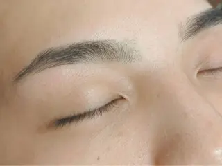 メンズ専門　ニードル脱毛サロン　HAEN所属・美容電気脱毛サロン HAENの眉毛・アイブロウイメージ