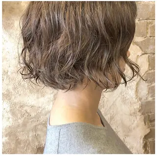 ショート パーマ ブリーチ、パーマ 西部笑のヘアスタイル