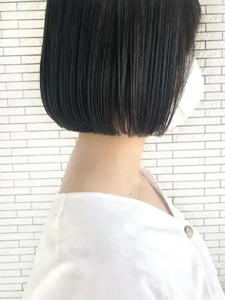 ショート カラー マエダ リョウのヘアスタイル