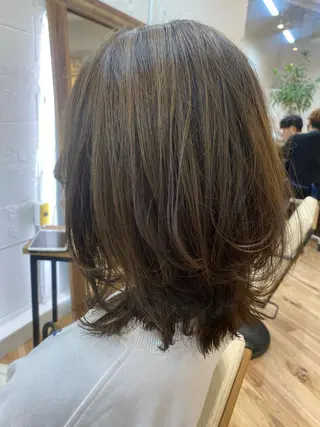 セミロング おおつき ありかのヘアスタイル