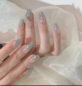 マツエク・マツパ Lynn_ Nailのネイルデザイン