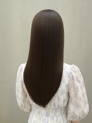 ロング レスピア銀座中央通り店所属・酸性ストレート/ 透明感カラー/中村利のヘアスタイル