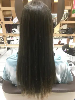 ロング カラー 松下 輝璃のヘアスタイル