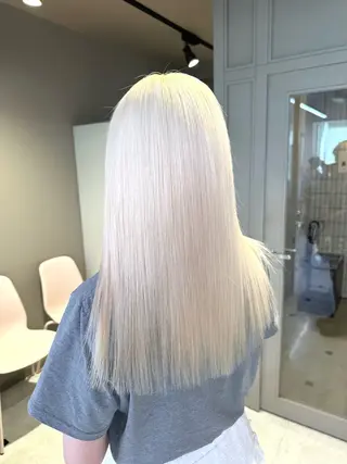 ミディアム カラー EMIL/上野駅近 /ブリーチ縮毛矯正のヘアスタイル