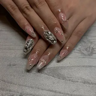 ネイル Megu 【 cutill 】のネイルデザイン