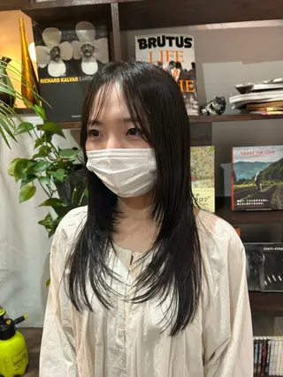 セミロング MOMOKA💫 YARD【学芸大学】のヘアスタイル