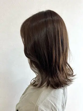 ミディアム ショート/白髪ぼかし 君和田若菜のヘアスタイル