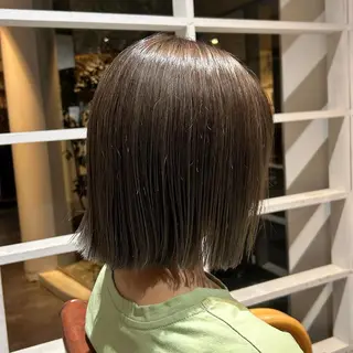 ミディアム カラー 佐伯 真奈のヘアスタイル