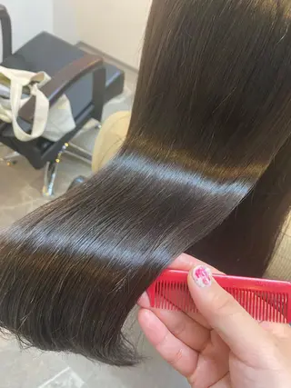 ロング カラー AnFye cinq mille所属・AnFye cinq milleのヘアスタイル