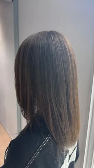 カラー 鈴木 雅捺のヘアスタイル