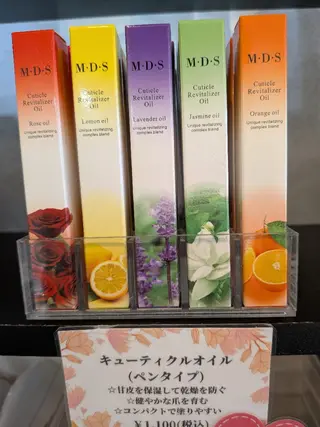 coffret×PORTE269所属・きしむら るりのネイルデザイン