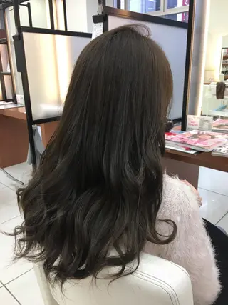 ロング N° jillva ♦️川端裕司♦️のヘアスタイル