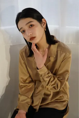 ミディアム カラー 高梨 菜々のヘアスタイル