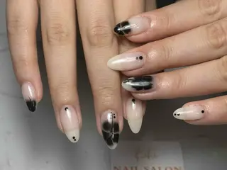 ネイル 💕鈴木ユリ パラジェル/オフ無料のネイルデザイン