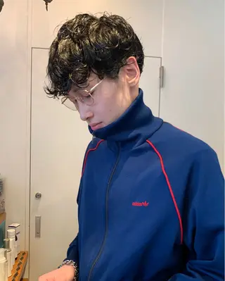 ショート パーマ メンズ グランジヘア 無造作ヘアHYUGAのヘアスタイル