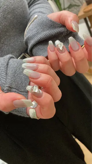 ネイル nailsalon　hue所属・小山 羽奈のネイルデザイン