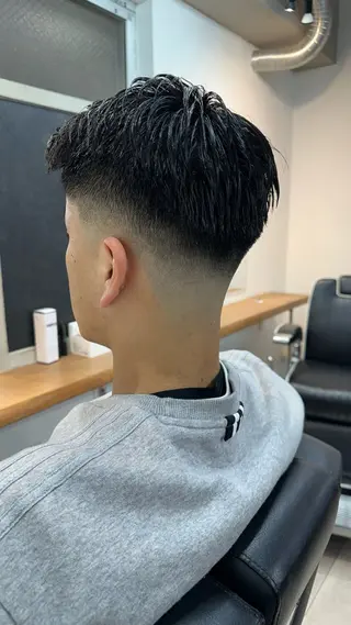 メンズ 律喜/パーマ /メンズ/フェードのヘアスタイル