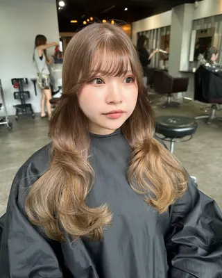 ロング カラー YEAU　PLUS所属・極上の艶髪 RINAのヘアスタイル