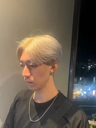 カラー メンズ ダブルカラー寒色系 ボリューム改善ハヤトのヘアスタイル