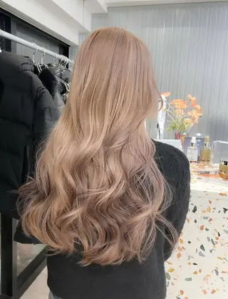 ロング 縮毛👱🏽‍♀️ 🎀海外ハイライトのヘアスタイル