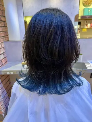 ミディアム カラー 三條場 彩夏のヘアスタイル