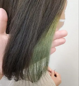 ミディアム 推しアニメカラー🌈 ツヤ透明感カラー🦄のヘアスタイル