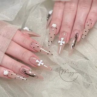 ネイル Maggie Nail🦩のネイルデザイン