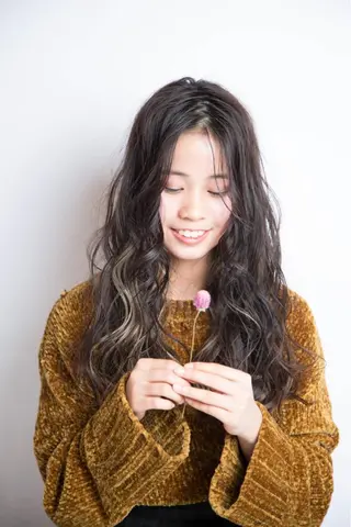 ロング カラー パーマ さかい なつみのヘアスタイル