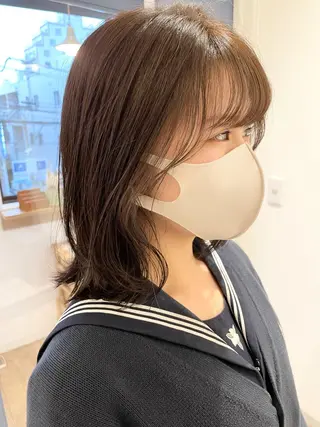 ミディアム カラー 🩰オリーブ/ ベージュ松本咲花🩰のヘアスタイル