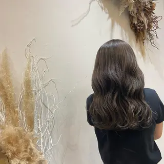 ロング カラー 松本 玲菜のヘアスタイル