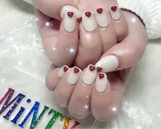 ネイル ベッドスパ専門 MiNTY 新宿西口店所属・MiNTY 船橋店のネイルデザイン