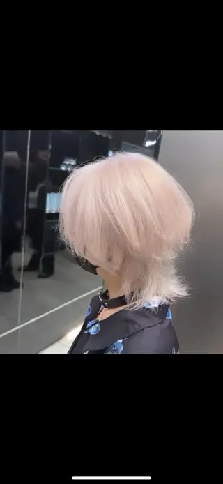 ショート カラー salowin iori原宿B1店所属・ハイトーン/髪質改善 原宿𝑺𝑬𝑵𝑨のヘアスタイル