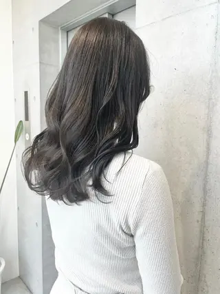 ミディアム カラー パーマ 透明感/オリーブ/ グレージュ/YUKAのヘアスタイル