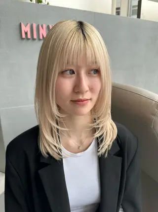 ミディアム 齊藤政太 顔周り カット 透明感カラーのヘアスタイル