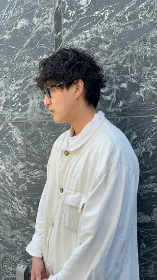 ショート パーマ メンズ 樋野 亮のヘアスタイル