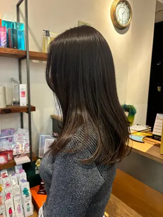 ミディアム カラー Lisa🪄似合わせ ／デザインカラーのヘアスタイル
