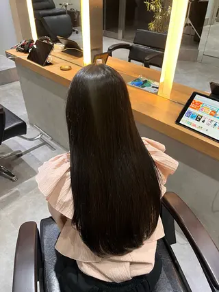 カラー レイヤーカット/ うる艶カラー/ユイのヘアスタイル