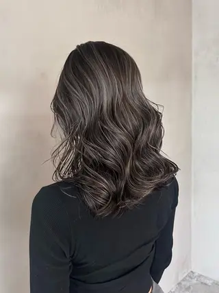 セミロング カラー YU-GA /レイヤーカットのヘアスタイル