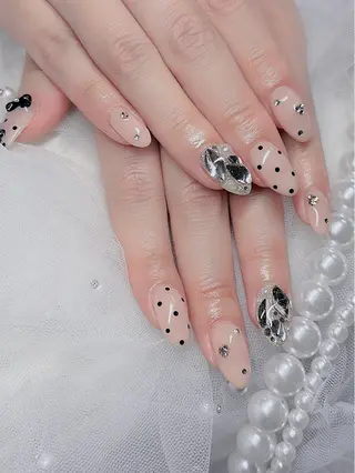 ネイル Momo🍑 【パラジェル取扱店】のネイルデザイン