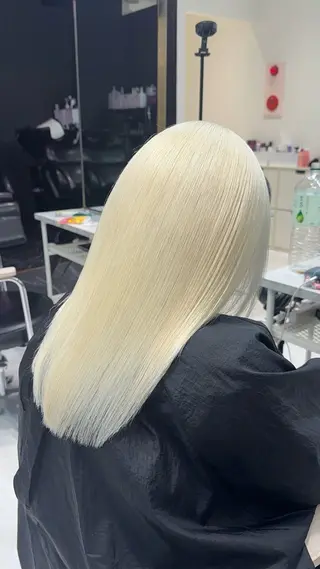 ミディアム カラー ヘアアレンジ 複雑履歴修正/ ハイトーン職人/拓真のヘアスタイル