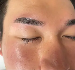 メンズ アイブロウ private salon eyes所属・アイブロウリスト いるのマツエク・マツパデザイン