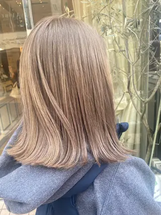 ミディアム カラー 宮内 真乃のヘアスタイル