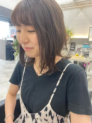 セミロング カラー パーマ ヘアアレンジ メンズ キッズ ネイル マツエク・マツパ 盛れる前髪／レイヤー カット／艶髪髪質改善のヘアスタイル
