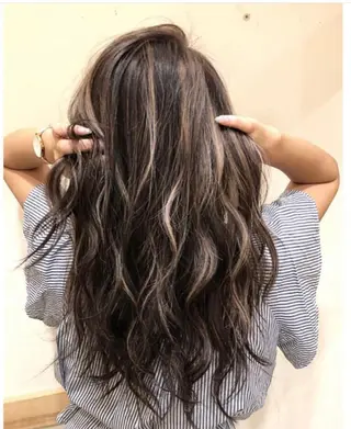 セミロング カラー パーマ ヘアアレンジ メンズ キッズ ネイル マツエク・マツパ 酸性ストレート 髪質改善大槻勇樹のヘアスタイル