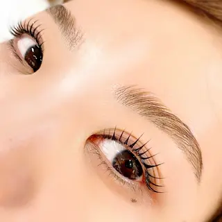 アイブロウ jolif池袋店所属・Rune 《池袋》のマツエク・マツパデザイン