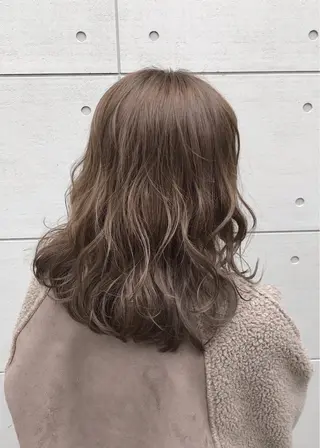 セミロング FILMS.所属・FILMS. (フィルムス)のヘアスタイル