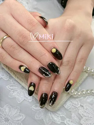 ネイル 🦋 MiKi 🦋 ネイルサロンのネイルデザイン