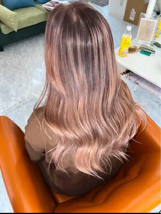 ロング Raffineラフィーネ所属・YUKI ☆のヘアスタイル